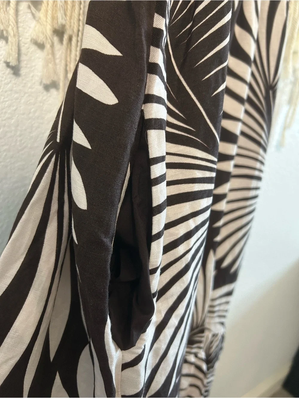 SANCTUARY Sundance Brown Palm-Print Maxi Dress with Cream Accents Linen Blend